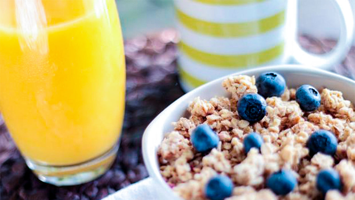 Соки на завтрак: полезные свойства или вред для организма? [Рецепты]
